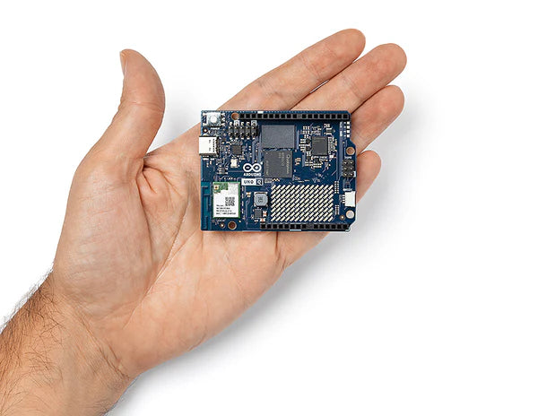 Official Arduino UNO Q Single Board Computer