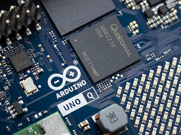 Official Arduino UNO Q Single Board Computer